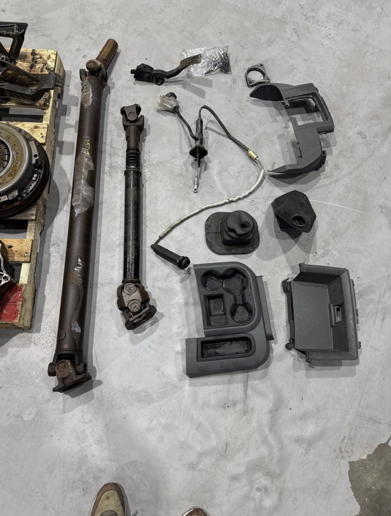Dodge NV5600 6 Speed Manual transmission Swap 4x4 Cummins - Image 10