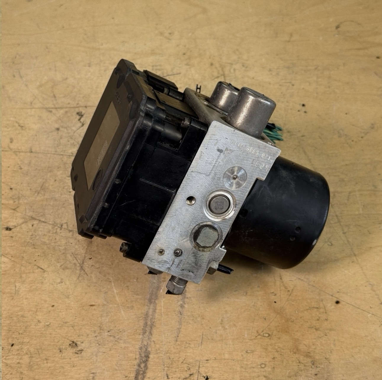 2013-2018 Dodge RAM 1500 ABS Anti Lock Brake Pump Assembly P68292756AA OEM - Image 2
