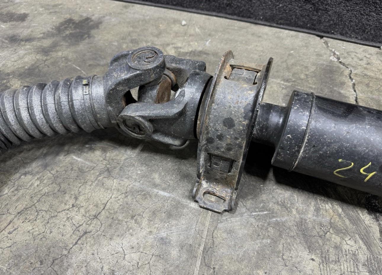 2008-2018 RAM 4500 5500 Cab and Chassis Driveshaft Driveline OEM 61k miles - Image 4