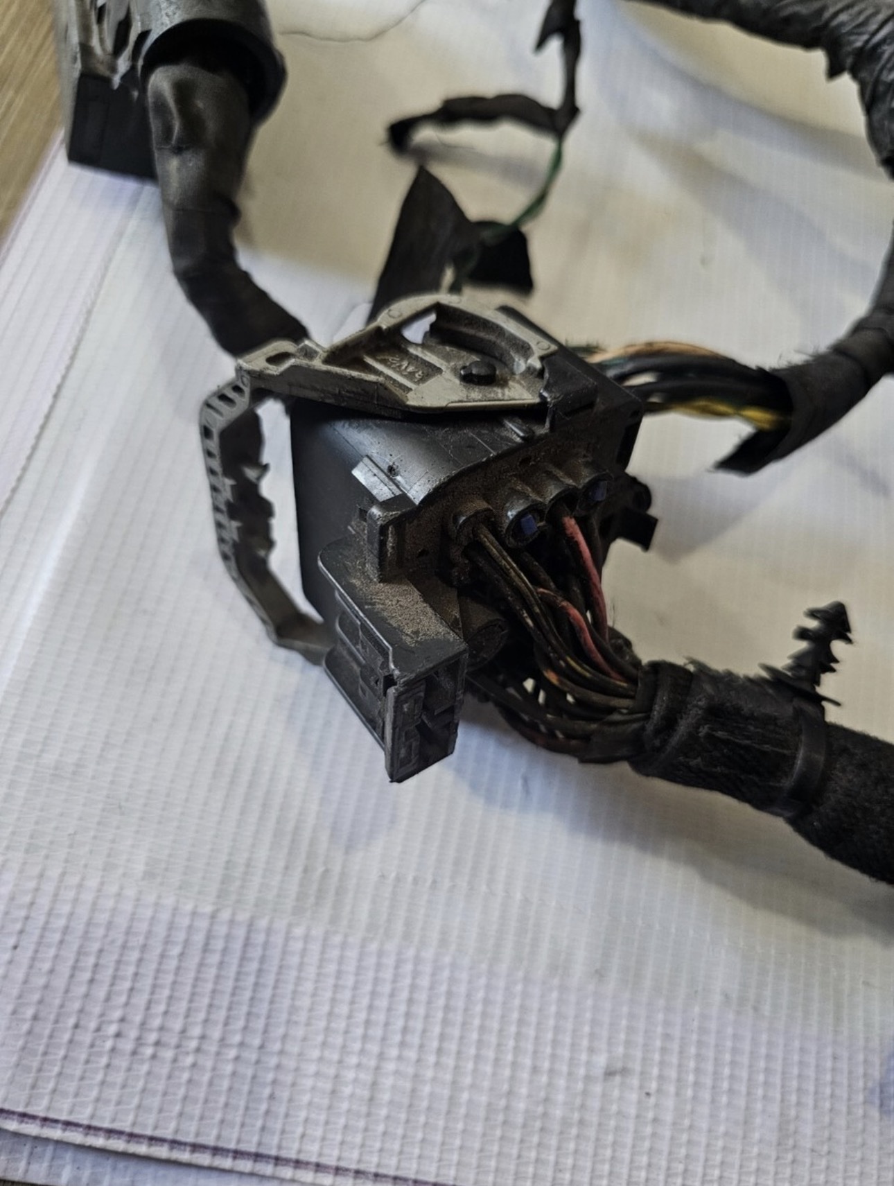 2018 Ram 3500 6.7L Cummins AS69RC AISIN Transmission Harness 98% Complete - Image 6