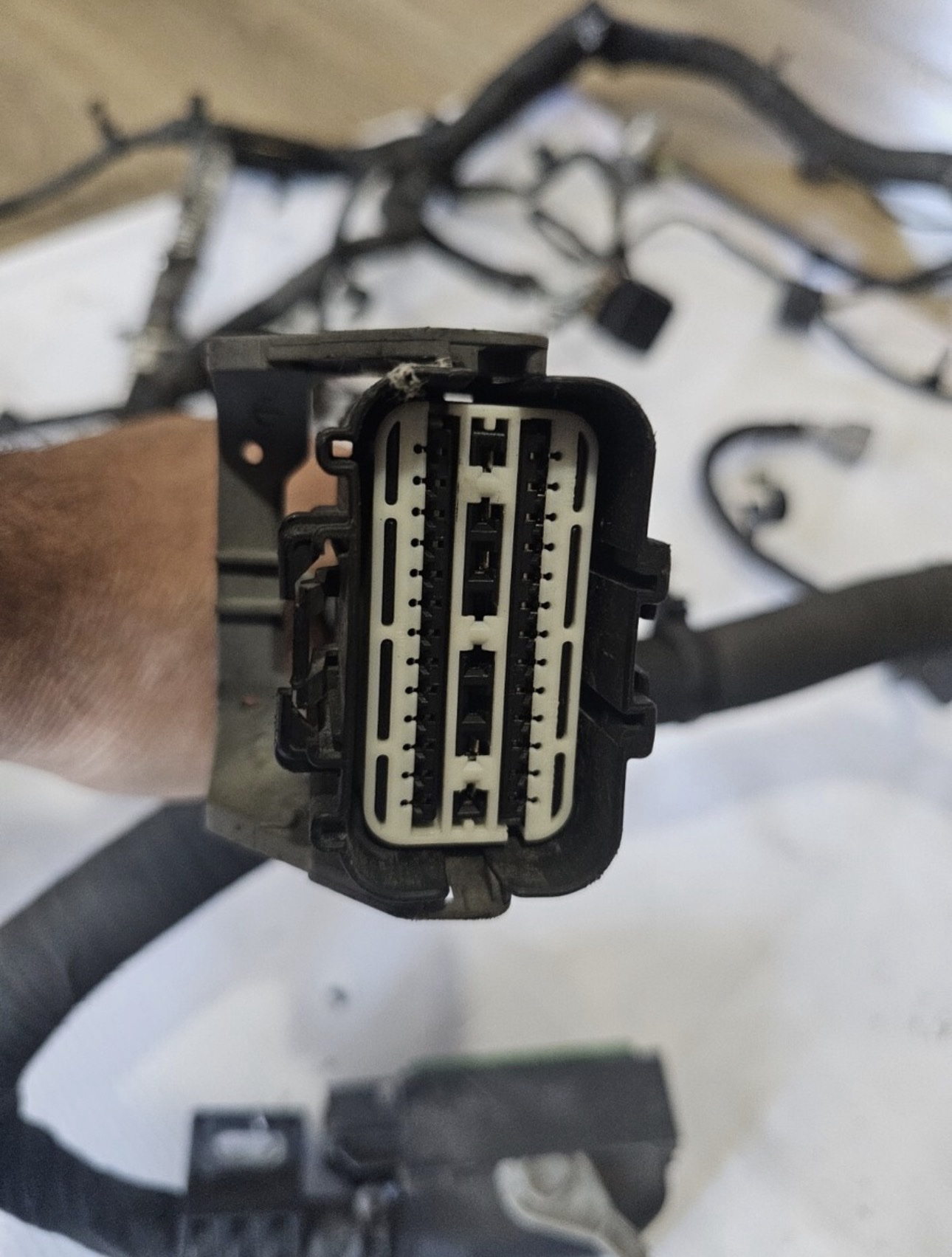 2018 Ram 3500 6.7L Cummins AS69RC AISIN Transmission Harness 98% Complete - Image 10